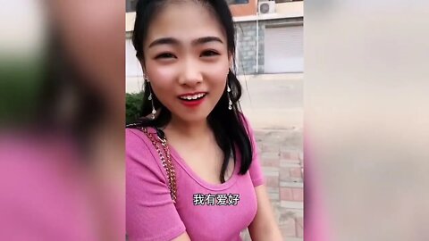 【每日笑星】20个美少妇让人脸红的爆笑瞬间，美女怎么在老公那发现一条丝袜？