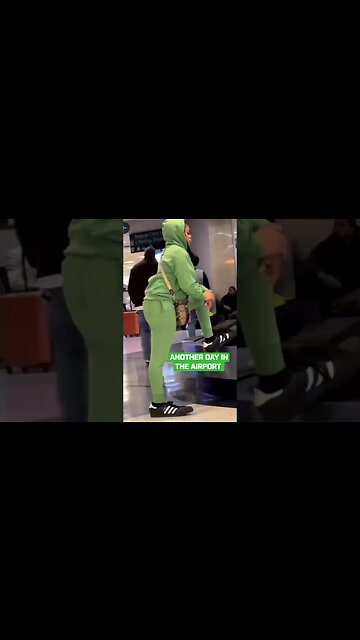 Her Mom Says She'll Grow Into Them🤣🤣🤣