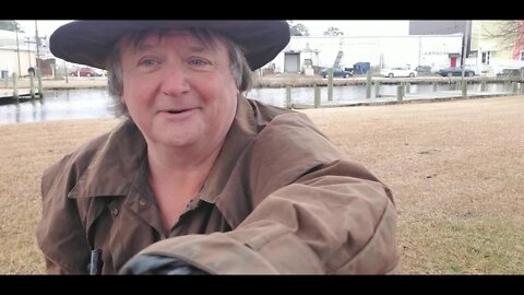The Tunnell Take #127 Teeth, dry climates and A cold but pleasant outdoors chat.