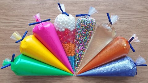 Making Crunchy Slime with Piping Bags #141