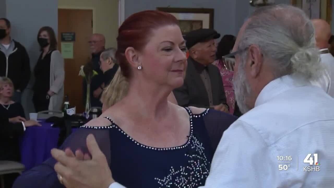 Adult prom creates new memories