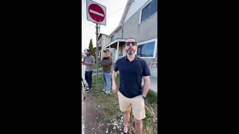 LIVE 🔴 The #churchofBuBBles visits the Biker Church in Ottawa . Hate speech spray painted