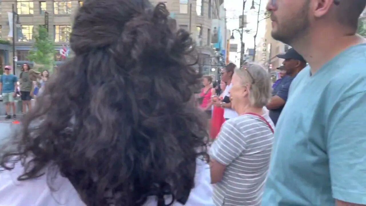 Ste-Catherine Random Street Act