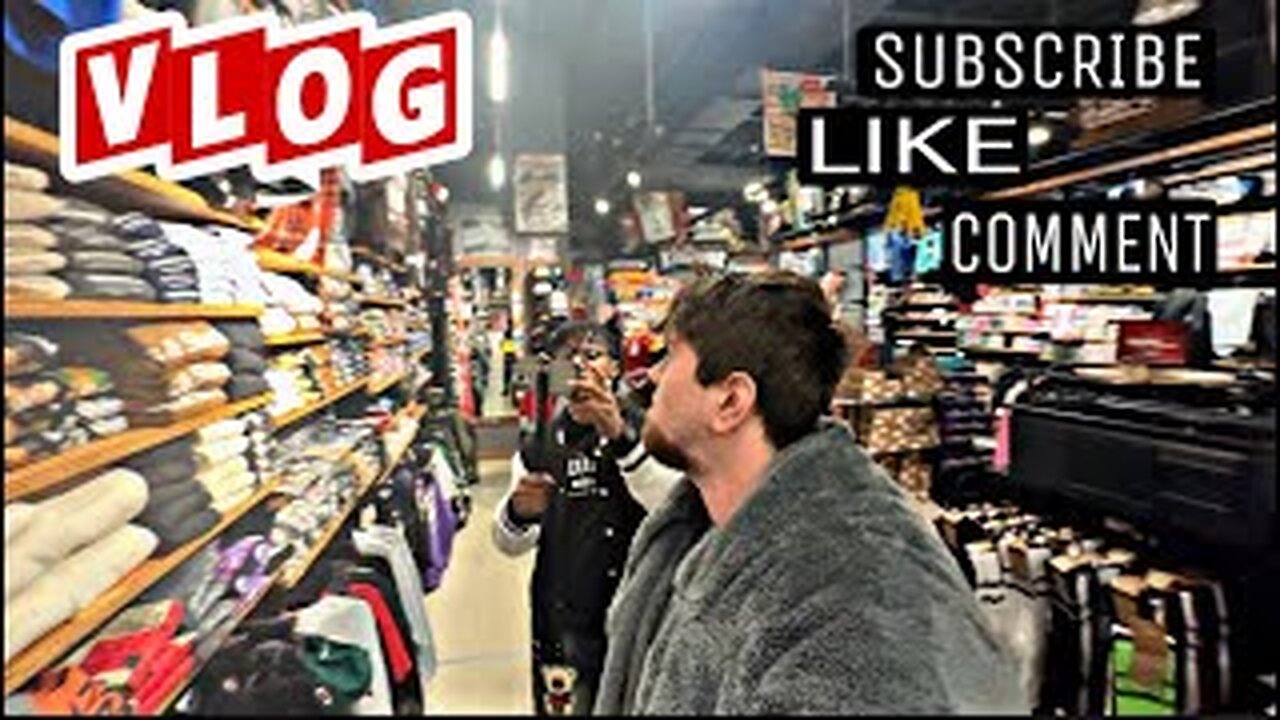 Shopping At Zumiez But On A Budget! (Daily Vlog!)