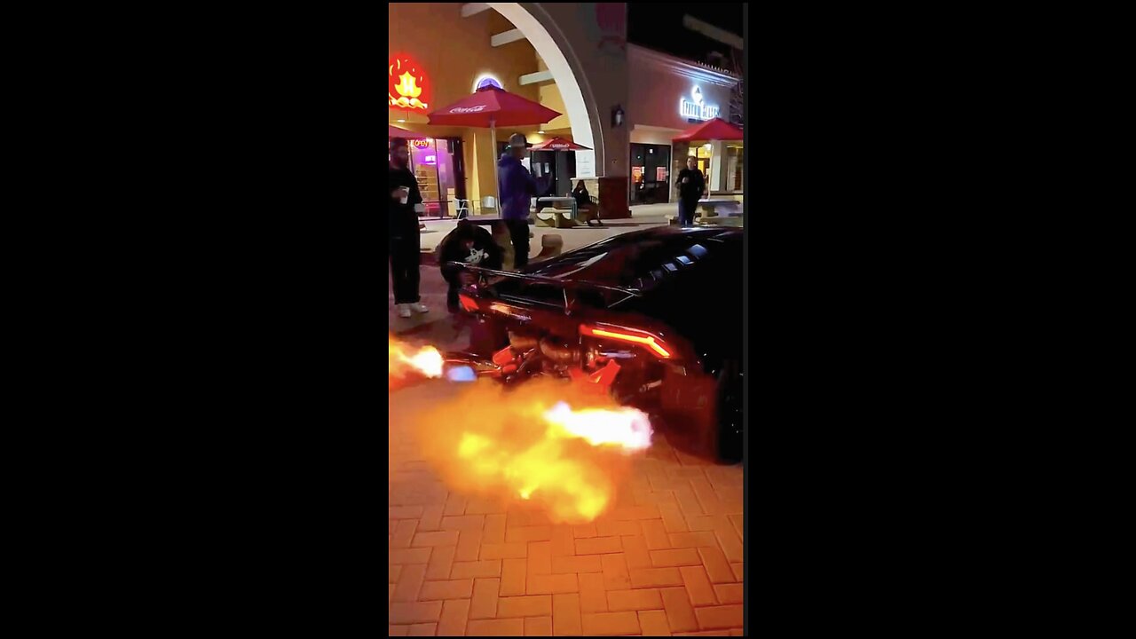 Crazy Lamorghini Shooting Flames🔥 #rumble #lamborghini