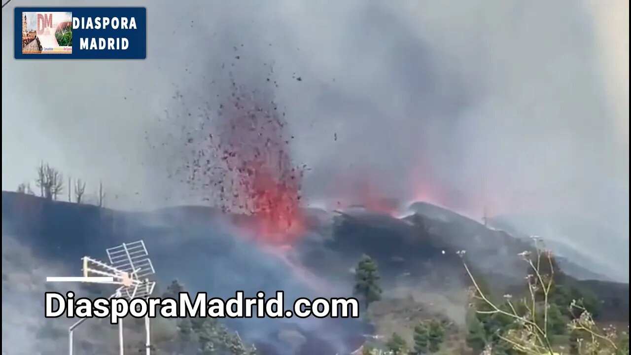 Vulcanul Cumbre Vieja erupe în La Palma, Canarias.