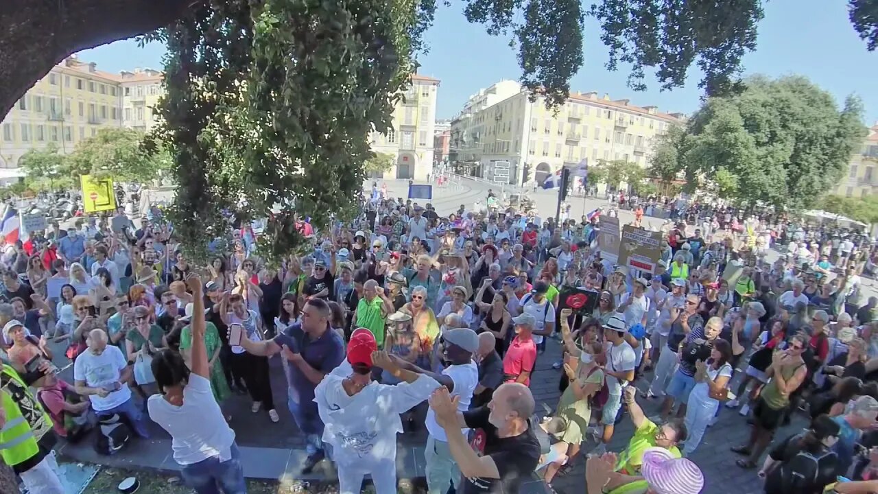 Manif antipass Nice 11 Septembre : rassemblement place Garibaldi, lancement de manifestation