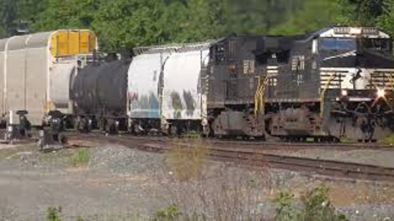 Norfolk Southern Manifest/Intermodal Freight Train from Berea, Ohio July 9, 2022