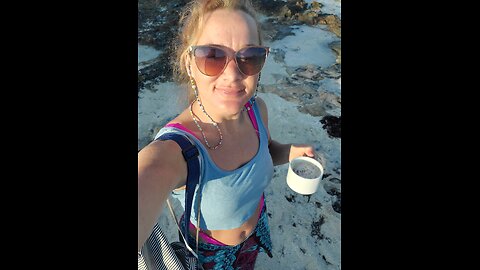 Funny traveler wonders why everyone is sleeping in? 🌴☕️🤣😴