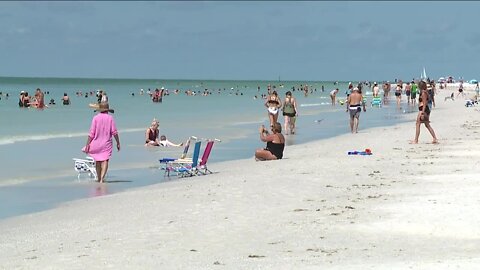 New Siesta Key development leaves split reaction