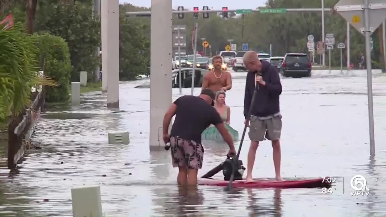 Road becomes lake on North Hutchinson Island after heavy rains