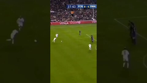 Acho que o goleiro ta procurando a bola até hoje #shorts