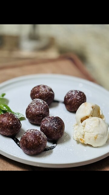 Lavender Bliss Mini Donuts 紫薯迷你饼