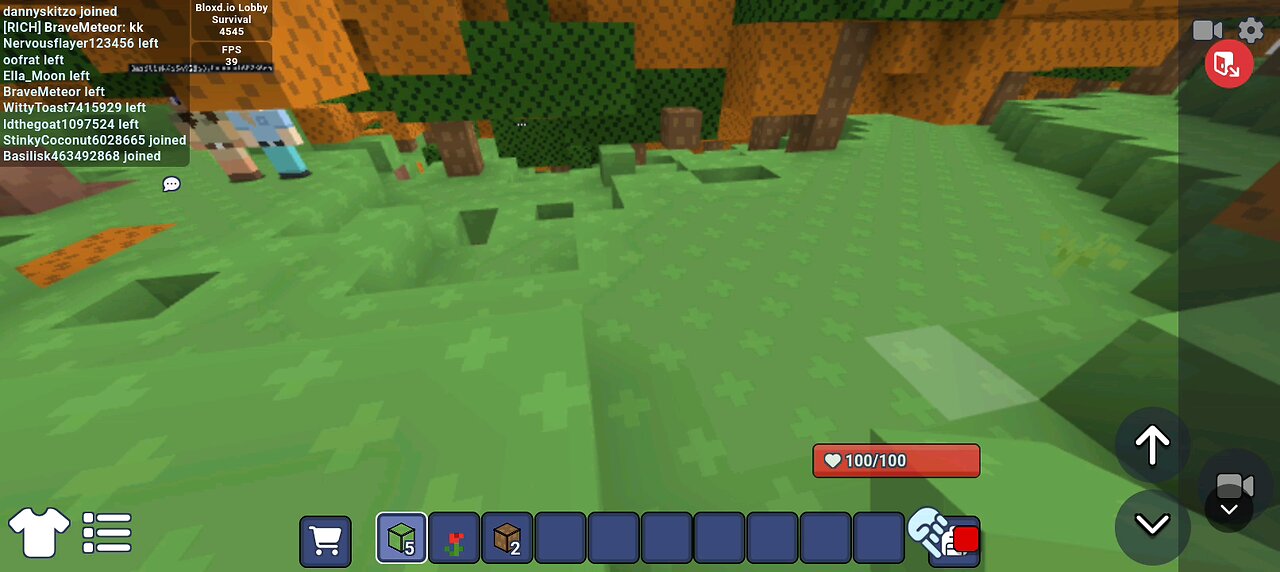 playing a Minecraft ripoff game