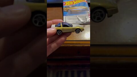 Hot wheels 84 Corvette wheel error (manufacture wheel error)