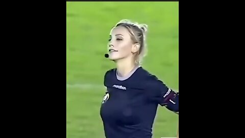 Beautiful woman refree😍😍