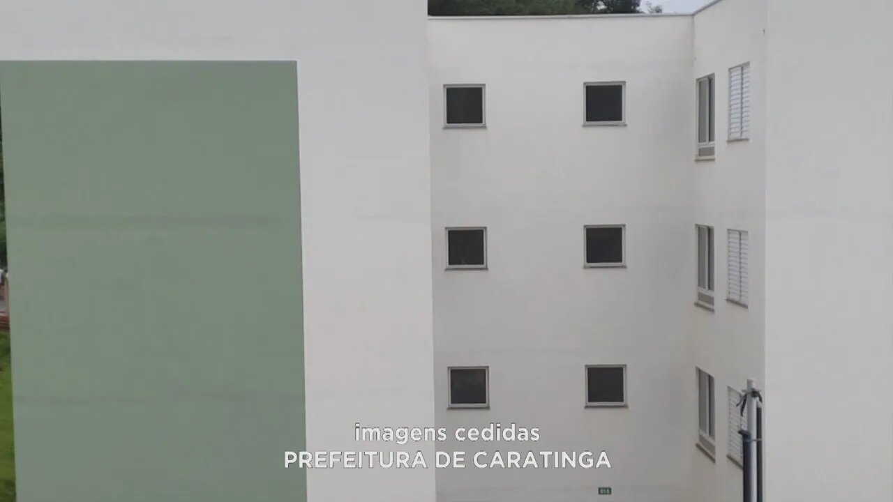 Caratinga: entrega de unidades habitacionais com presença de ministro