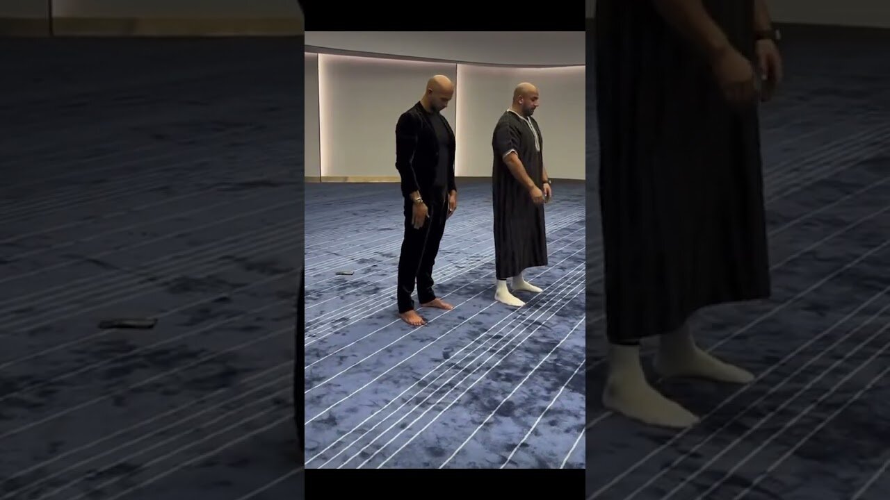 Andrew Tate Praying in a Mosque || After Converting ISLAM