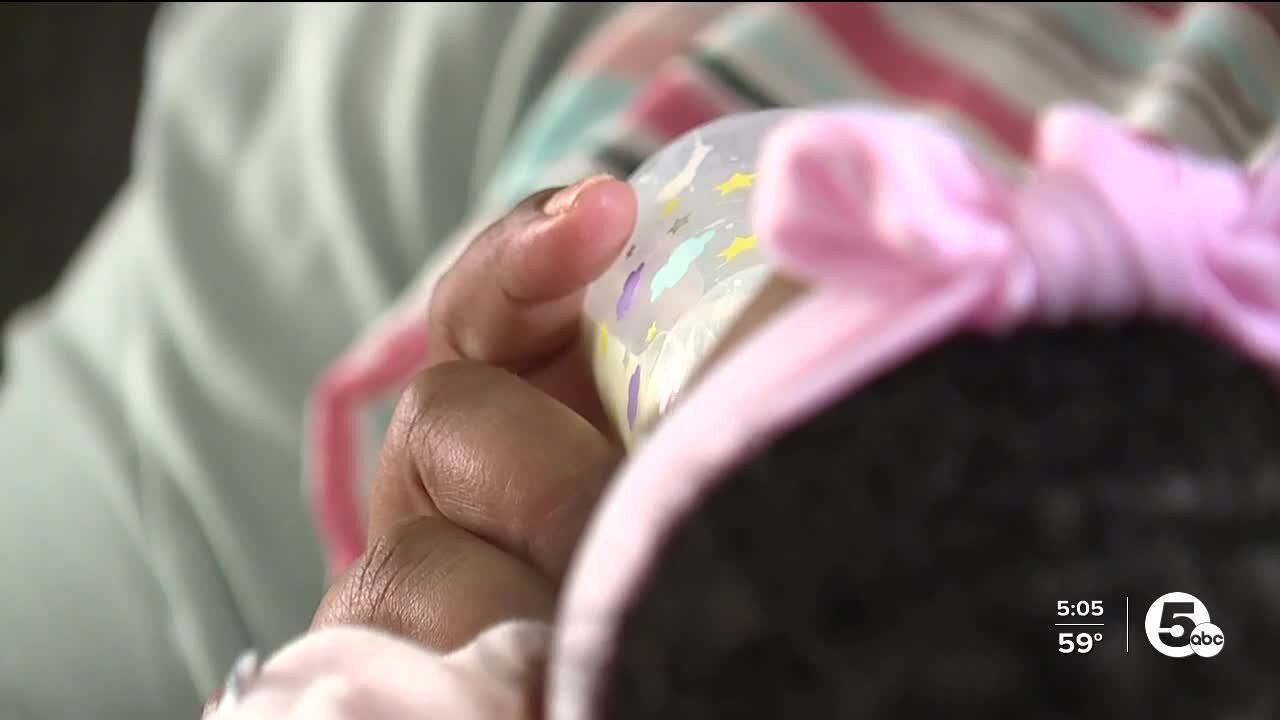 Foster mom faces worry over baby formula shortage