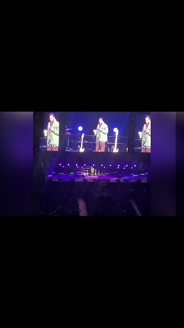 Adam Sandler Stops Comedy Show to Help Fan With a Medical Emergency