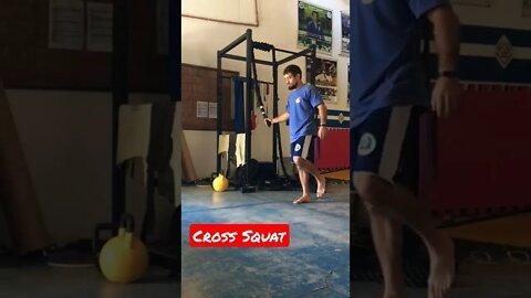 Cross Squat