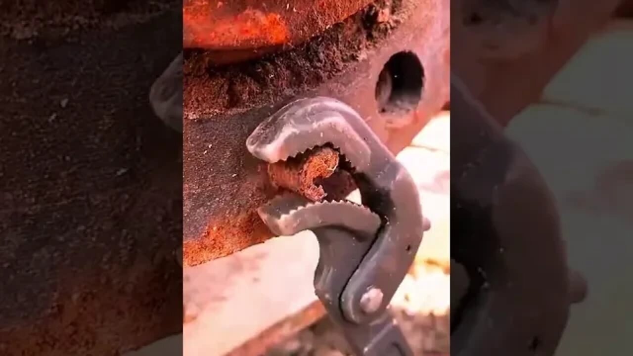 amazing nuts opner for scrap old bolts