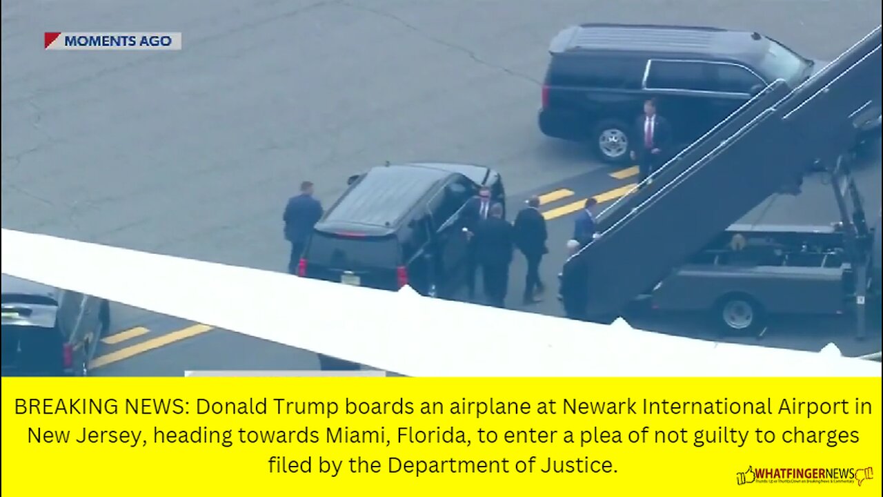 BREAKING NEWS: Donald Trump boards an airplane at Newark International Airport in New Jersey
