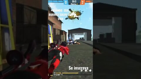 QUANDO VOCÊ ERRA HUD, MAS O ADVERSÁRIO É MUITO PIOR QUE VOCÊ.