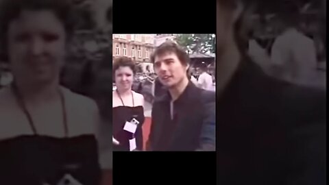 Journalist waters Tom Cruise for no reason