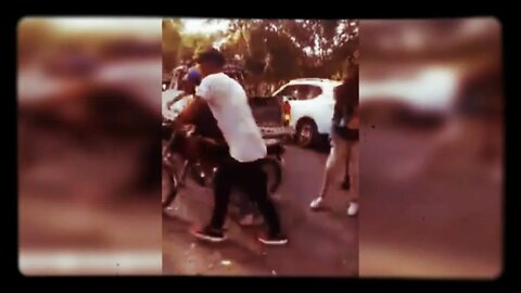 Episodio de forcejeo entre particulares e inspectores de tránsito - San José de Mayo