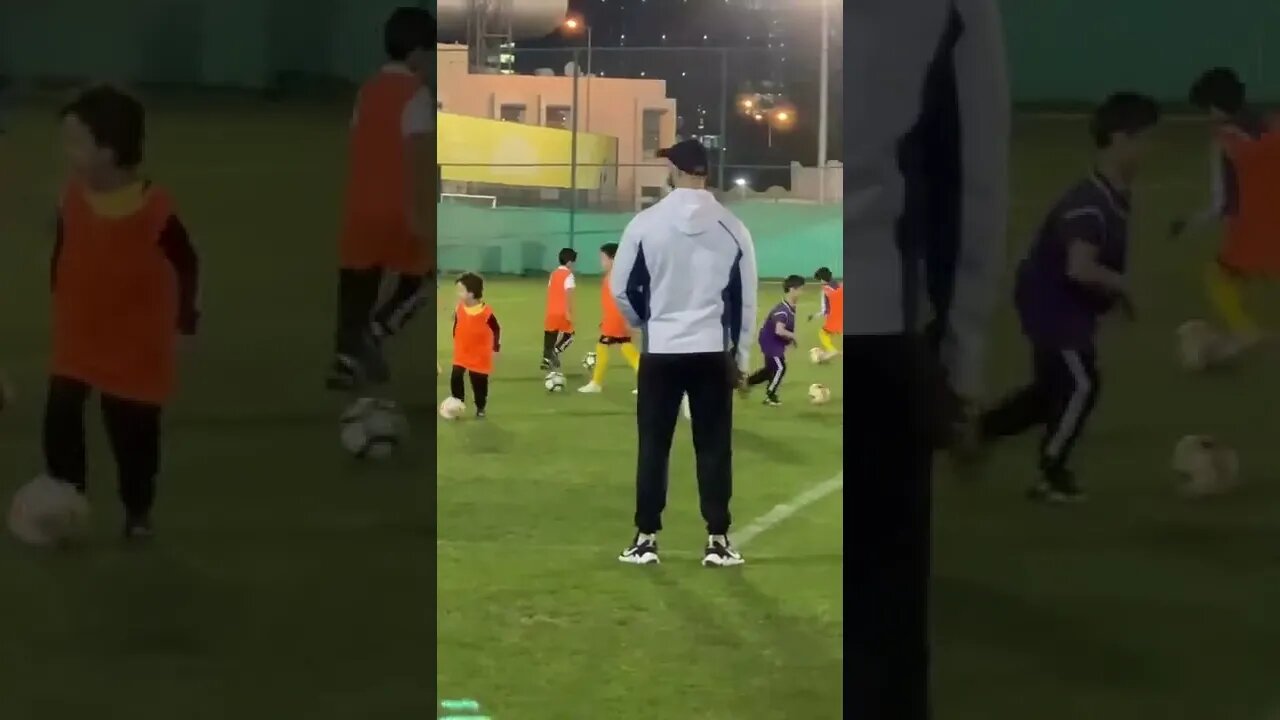 يوسف يتدرب في ارض الملعب