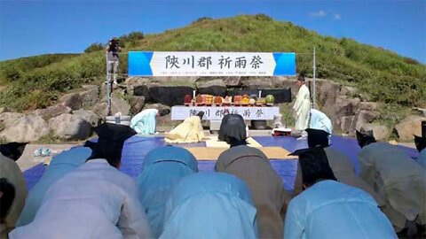 기획은 2형식이다 남충식 비가 오지 않아서 기우제는 해결책 아님