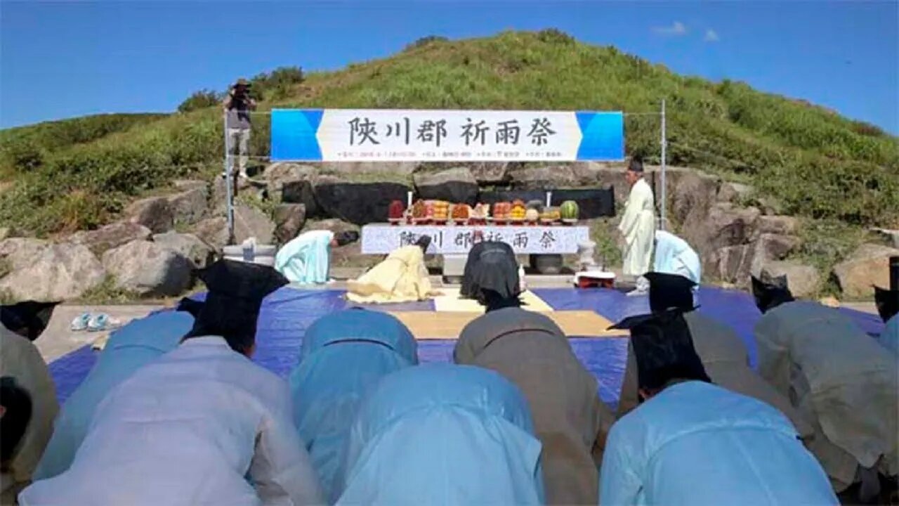 기획은 2형식이다 남충식 비가 오지 않아서 기우제는 해결책 아님