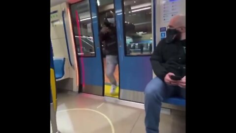 Lad Rushes As Tube Door Closes And Takes A Fall