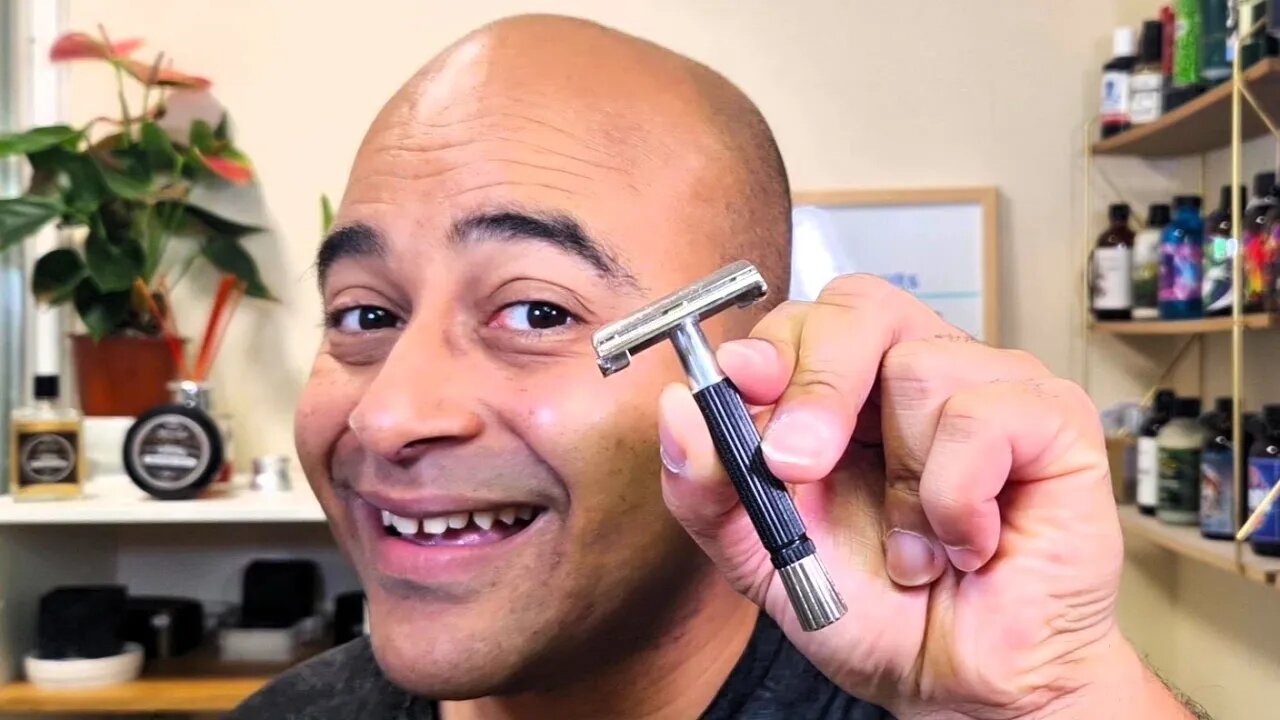 ASMR SHAVE Vintage Razor Gillette Super Speed black handle 1968 first try.