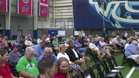 Residents make their voices heard on new stadium plan