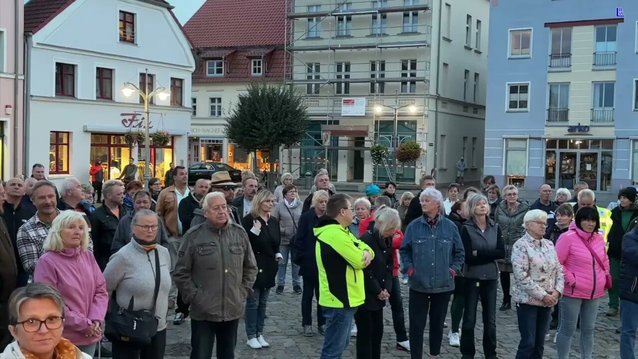 Ueckermünde - Teil 1- Fragen und Antworten beim Marktplatzgespräch mit Paul Brandenburg