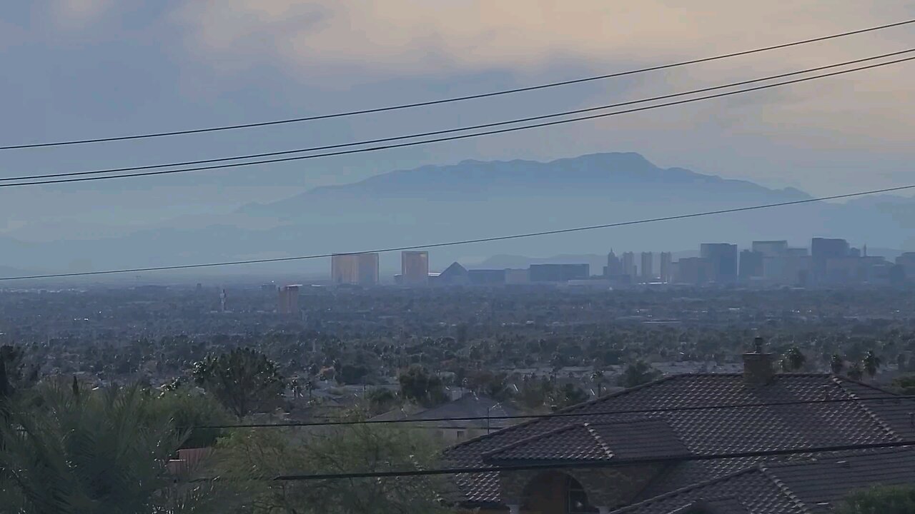 Did you see the hazy Las Vegas skies today? Check this out! 11.29.2024 #blackfriday #lasvegas #fyp