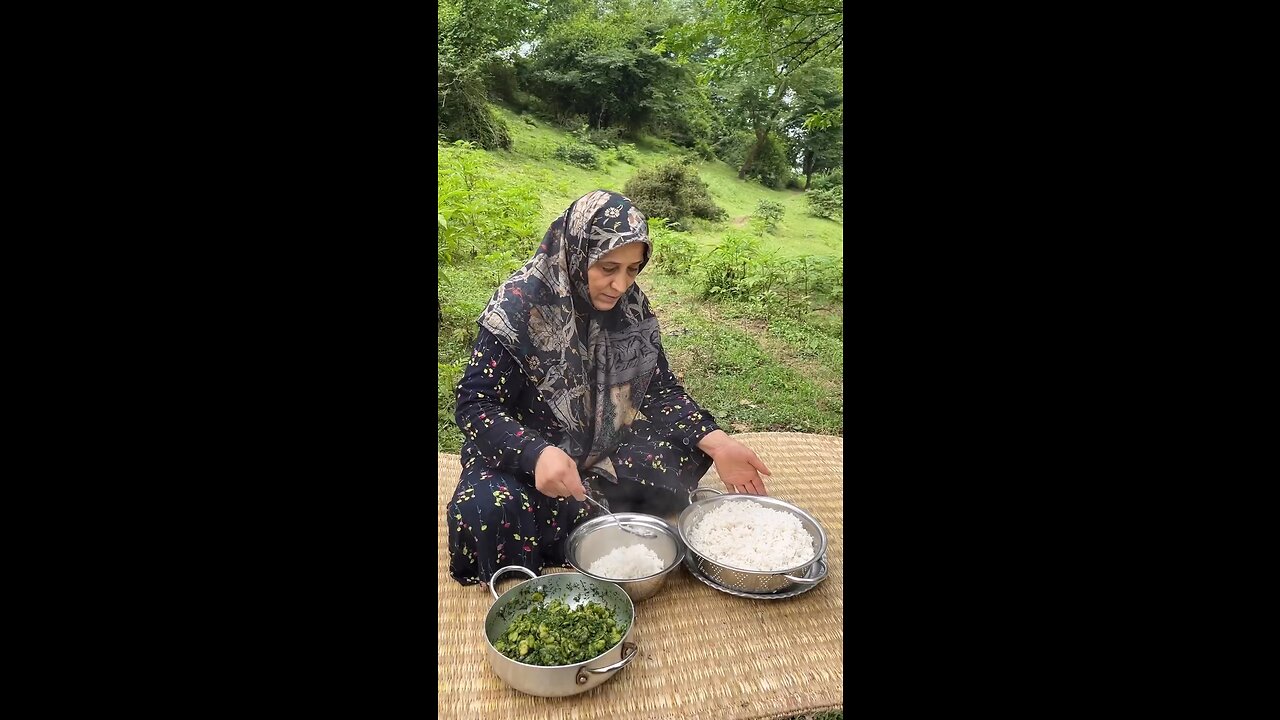 Cooking delicious Iranian food 😋 Baghali Polo