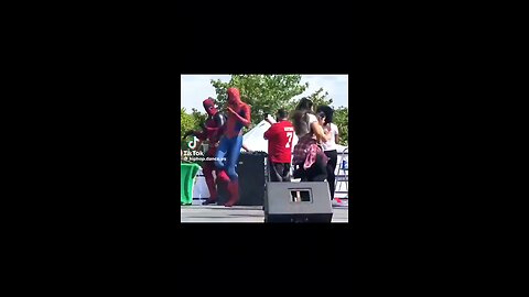 spiderman and Deadpool dance to Taylor Swift