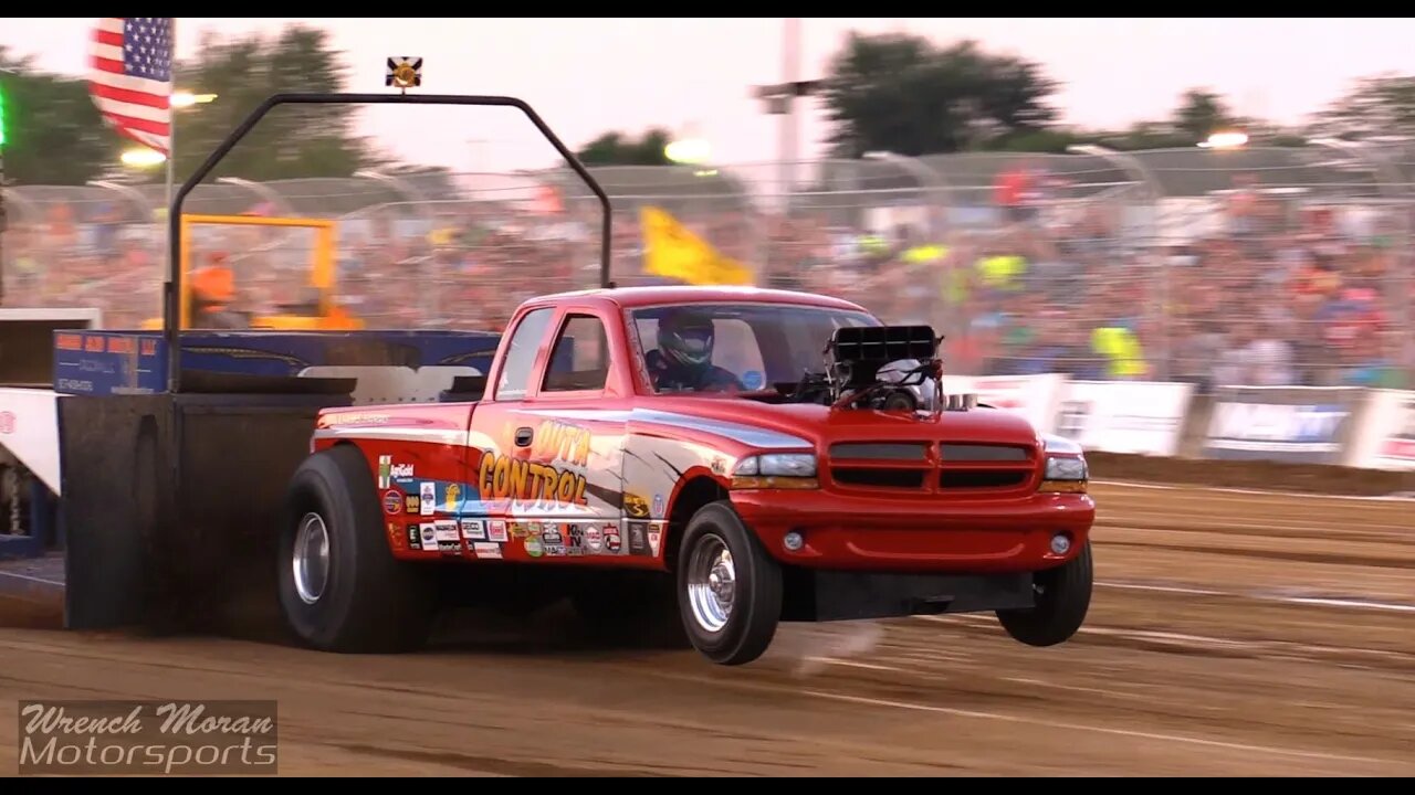 Super Mod Truck Pulling Out'a Control