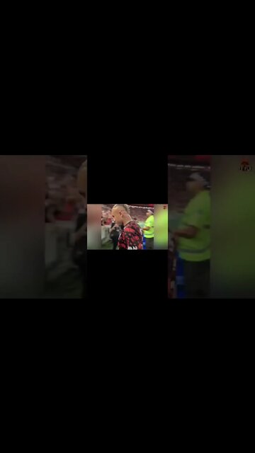 VIDAL TIRANDO FOTO COM A TORCIDA!!!