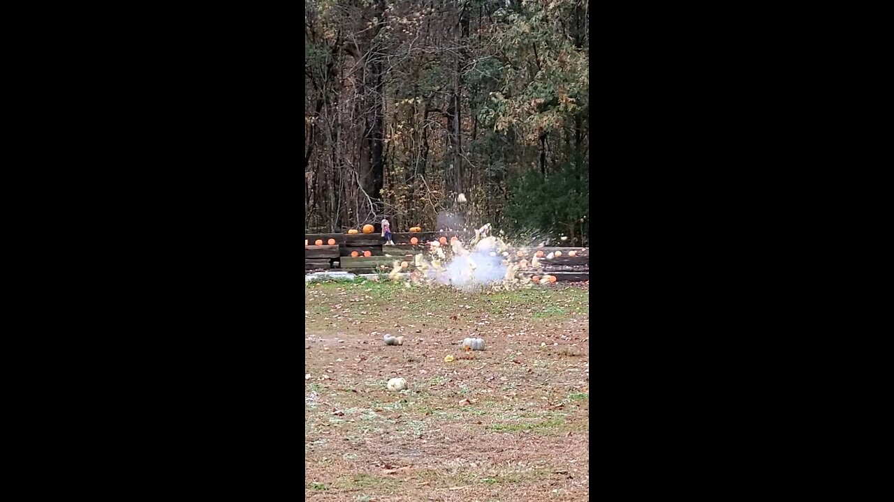 1/2 lb Tannerite vs Pumpkin!