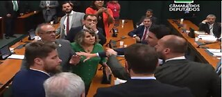 Eduardo Bolsonaro parte para cima de deputado Dionilso Marcon (PT).