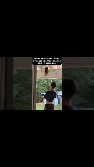 essa cara ajudou um gato que estava com medo