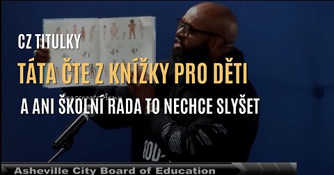 Táta čte z knížky určené pro děti & ani školní rada to nechce slyšet (CZ TITULKY)