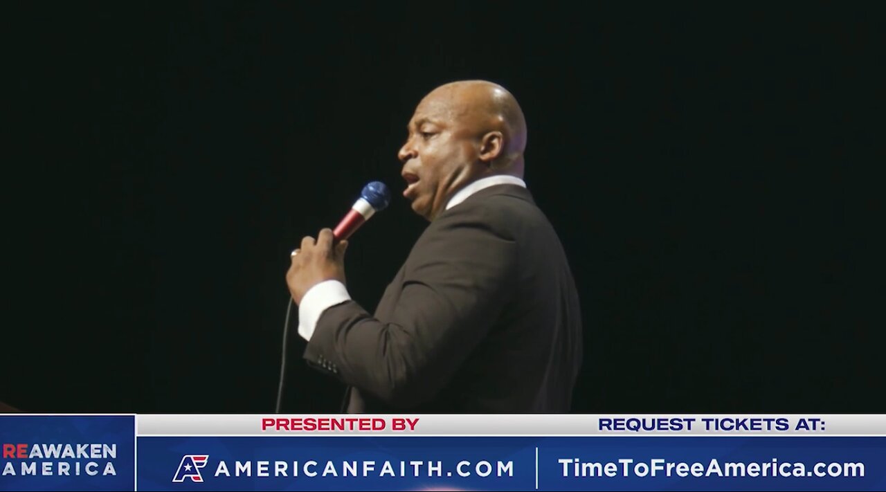 Leon Benjamin | "God's About To Clean House!"