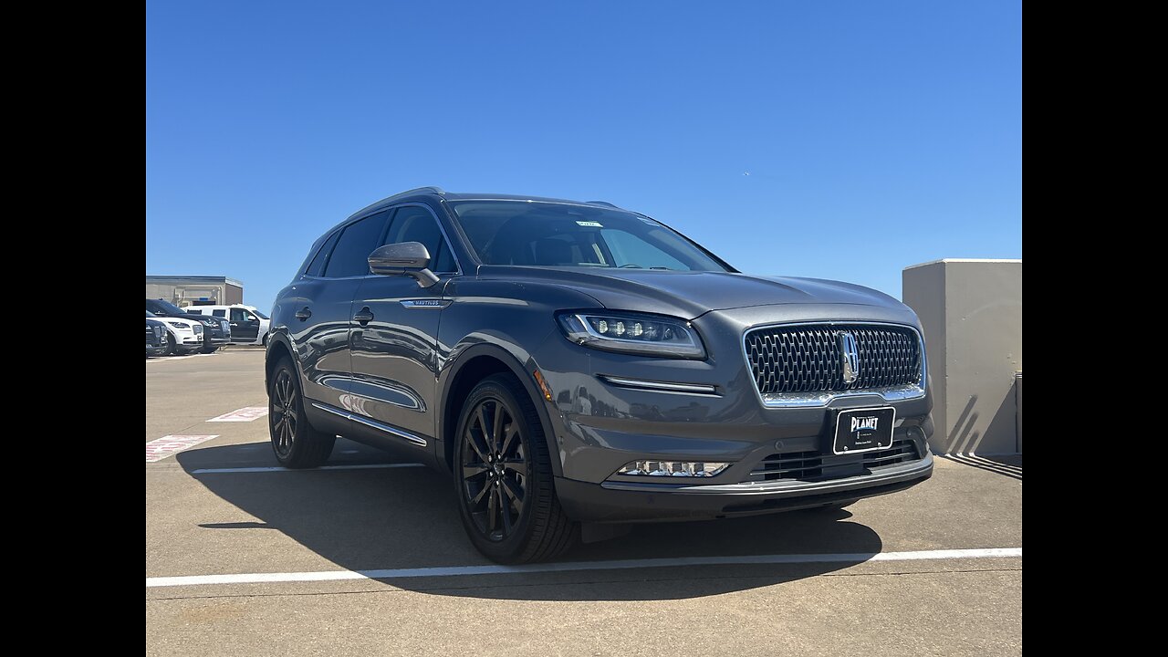 Audrey the Lincoln Lady new 2023 Lincoln Nautilus Reserve II Monochromatic Asher Gray/Ebony