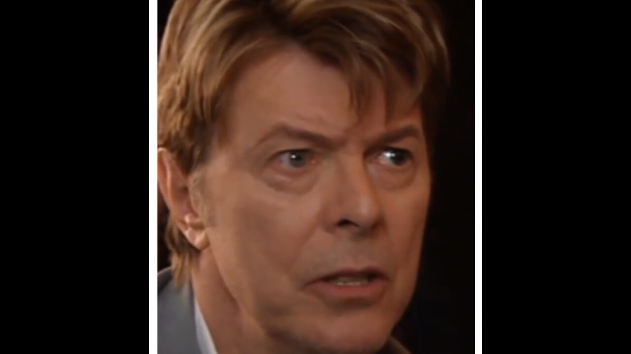 Hilarious David Bowie Skit With Comedian Ricky Gervais