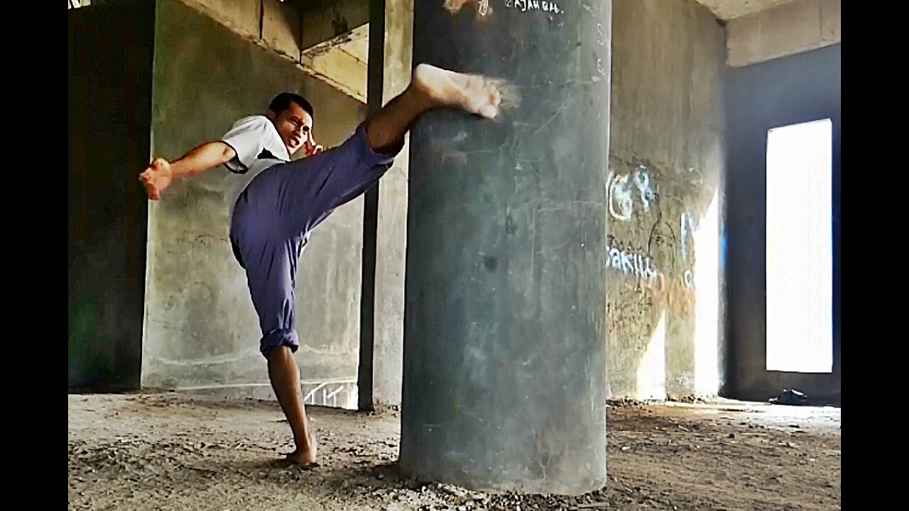 Law - 01 Kick Solid Pilar | Tendang Pilar Beton & Balok Kayu Buat Warming UP